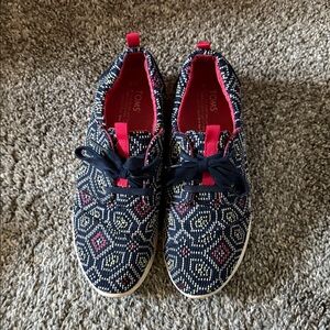 TOMS Geometric Navy and pink Sneakers
